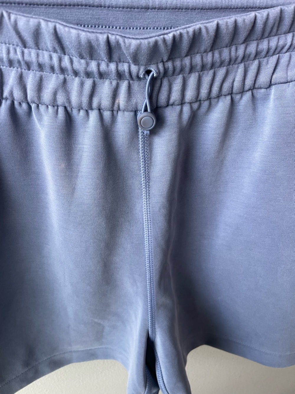Lululemon Softstreme high-rise 4-inch shorts in the color Oasis Blue - Picture 2 of 8